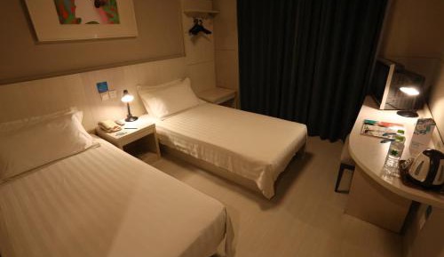 Standard Twin Room A