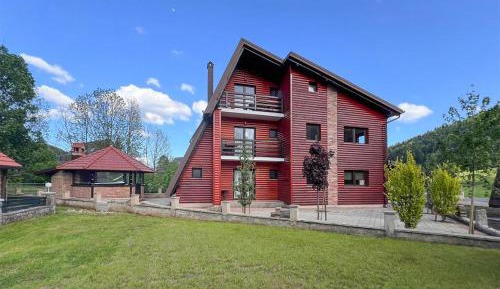 Five-Bedroom Holiday Home