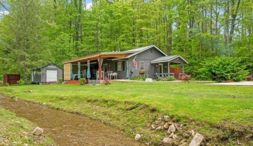 Two-Bedroom Holiday Home