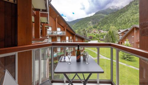 Superior One-Bedroom Apartment with Balcony