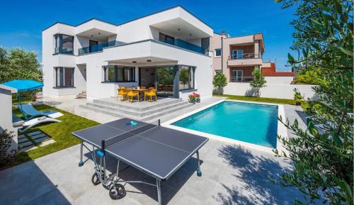 Three-Bedroom Holiday Home 