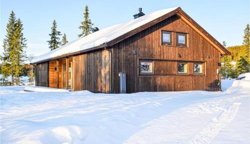 Three-Bedroom Holiday Home 
