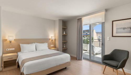 Deluxe Double Room with Terrace & Sea View