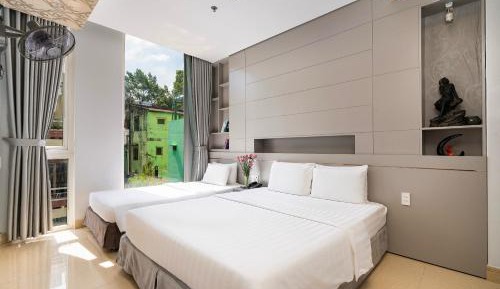 Triple Room with City View
