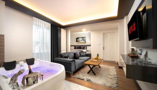 Suite with Spa Bath