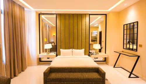 Deluxe One-Bedroom Apartment