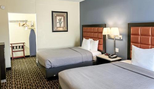 Double Room with Two Double Beds - Non-Smoking