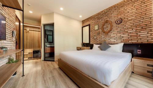 Deluxe Double Room with Balcony