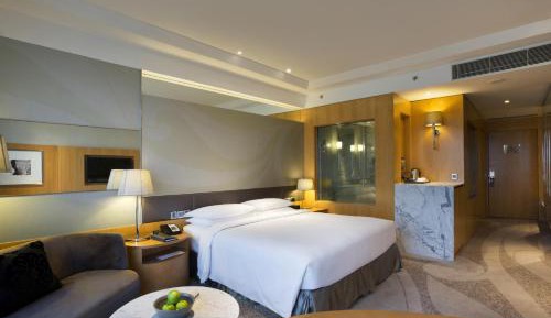 King Room with 15% Discount on Food & Soft Beverages, 15% Discount on Spa & Confirmed late check out till 14:00 Hrs 