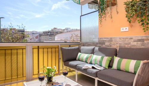 Three-Bedroom Apartment with Balcony