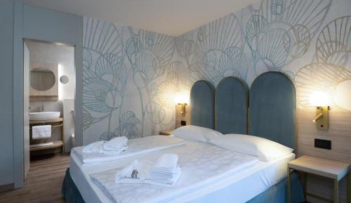 Junior Suite with Mountain View