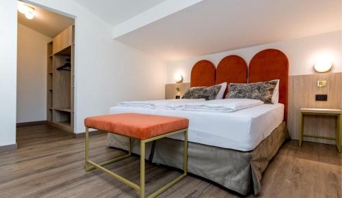 Junior Suite with Balcony