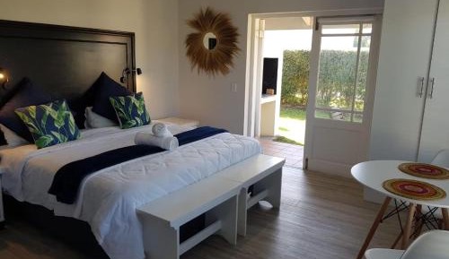 Studio Apartment with King Bed
