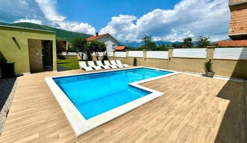 Luxury Villa with swimming pool