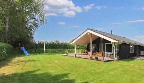 Three-Bedroom Holiday Home 