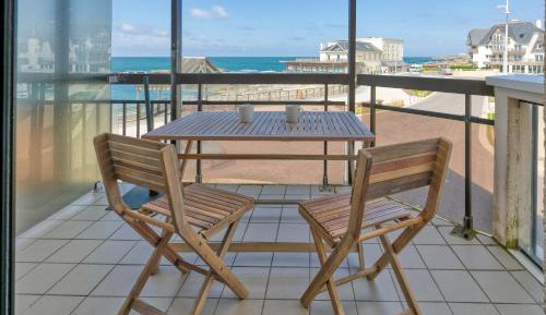 Superior One-Bedroom Apartment
