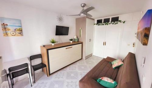 One-Bedroom Apartment with Balcony