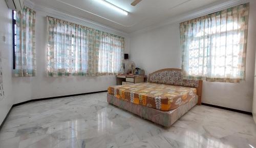 Quadruple Room with Private Bathroom