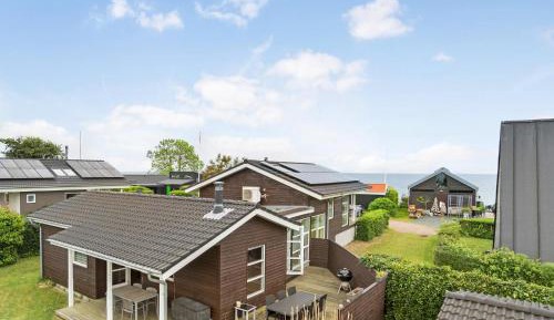 Four-Bedroom Holiday Home