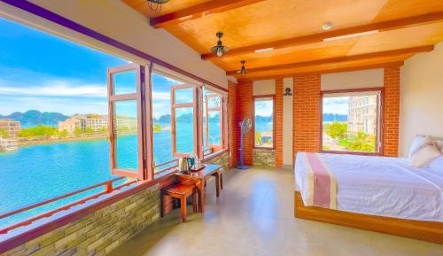 Deluxe Triple Room with Sea View