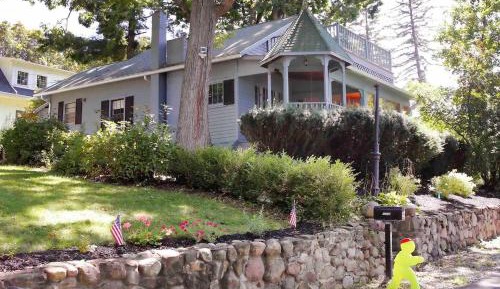Three-Bedroom Holiday Home 