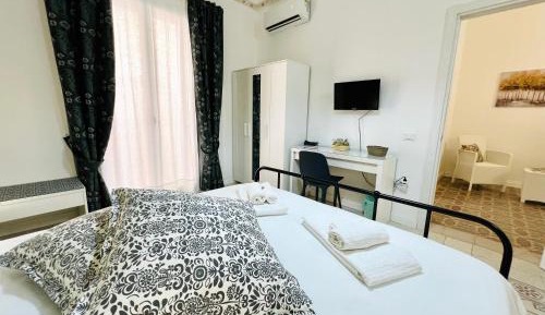 Quadruple Room with Private Bathroom