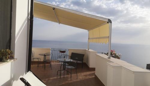 Double Room with Balcony and Sea View