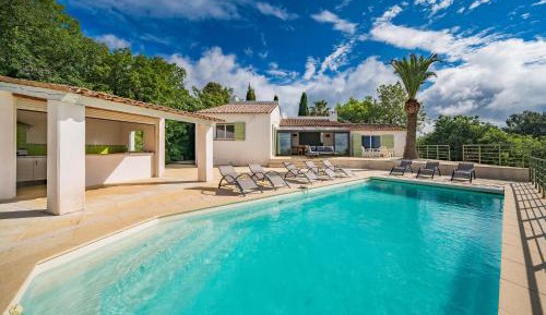 Five-Bedroom Holiday Home