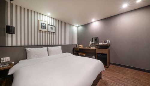 Deluxe Double Room with Bath
