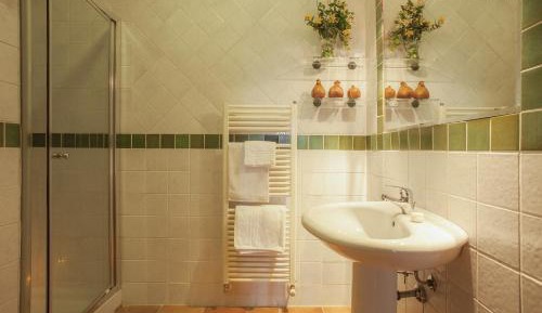 Two-Bedroom Apartment with Two Bathrooms