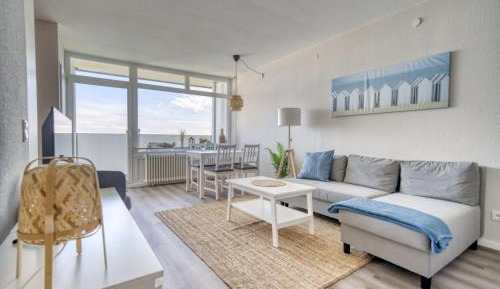 One-Bedroom Apartment with Balcony