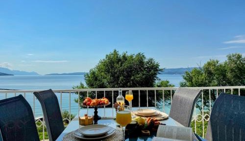 Two-Bedroom Apartment with Terrace and Sea View