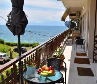 One-Bedroom Apartment - Sea Side