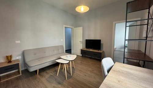 One-Bedroom Apartment with Balcony