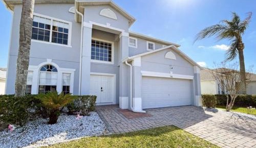 Four-Bedroom Holiday Home