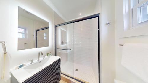 Queen Suite