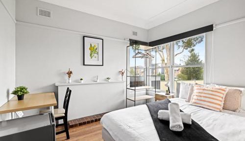 Double Room with Shared Bathroom