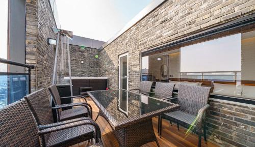 Suite with City View