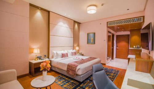 Deluxe Double Room (2 Adults + 1 Child)