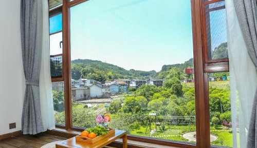 Twin Room with Mountain View