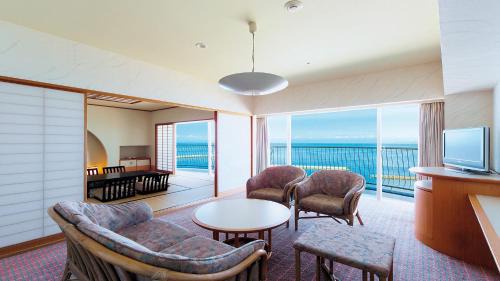 Japanese-Style Room
