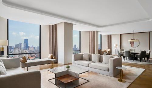 Presidential King Suite with Sofa bed and City View