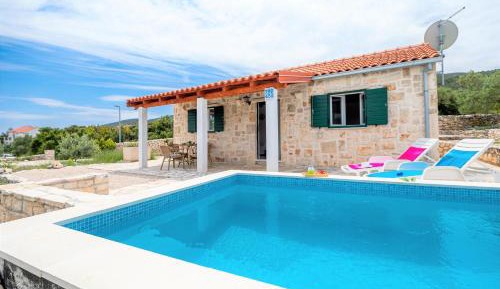 Holiday Home with Swimming Pool