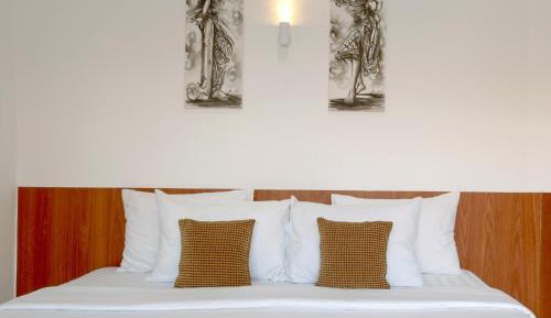 Standard King Room