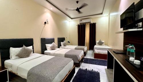 Deluxe Family Room
