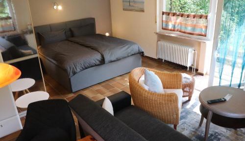 Apartment with Garden View