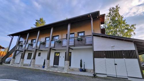 Apartment - Split Level