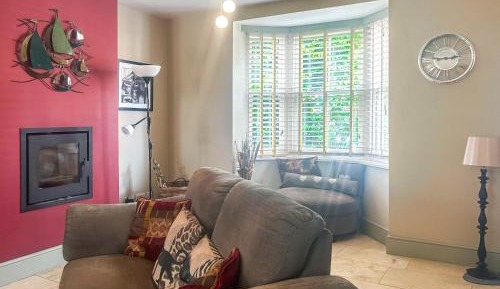 Two-Bedroom Holiday Home