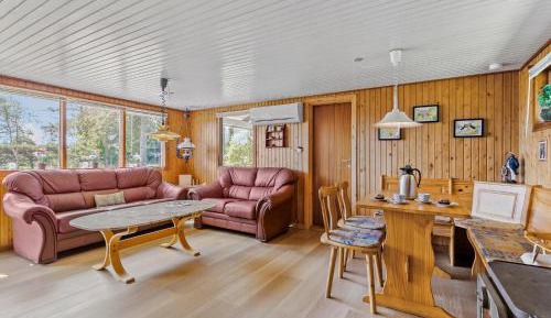 Three-Bedroom Holiday Home 