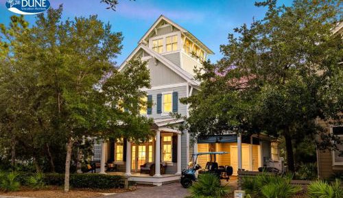 Four-Bedroom Holiday Home